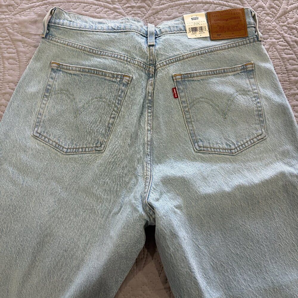 New LEVIS 501® Original Cropped Women's Jeans SIZE 33W x 26L NWT